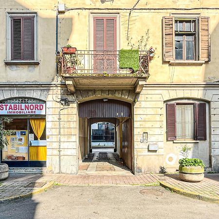 Along The Canal Smart Flat Naviglio - 4 People Corsico Exterior foto
