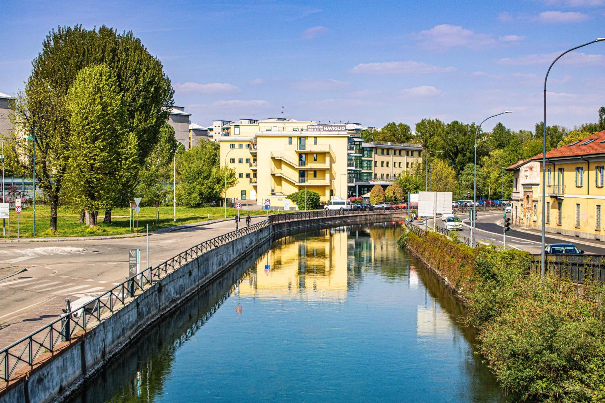 Along The Canal Smart Flat Naviglio - 4 People Corsico Exterior foto